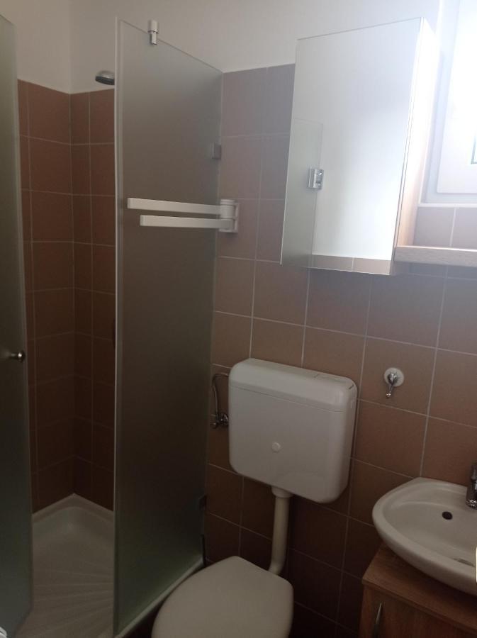 Joe Beach Apartman Keszthely Ngoại thất bức ảnh