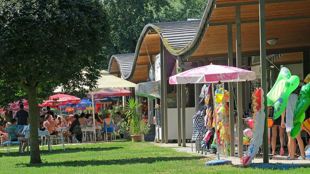 Joe Beach Apartman Keszthely Ngoại thất bức ảnh